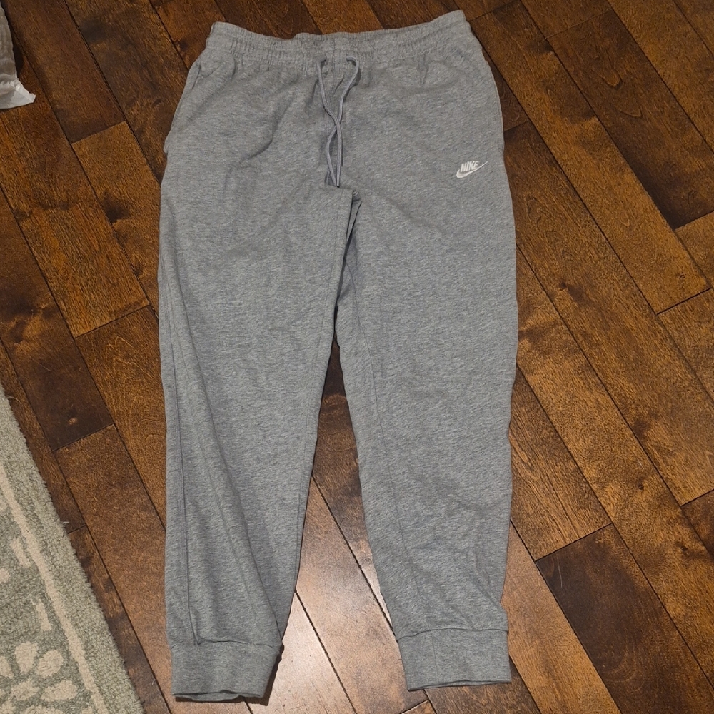Nike Mens Heather Gray Joggers